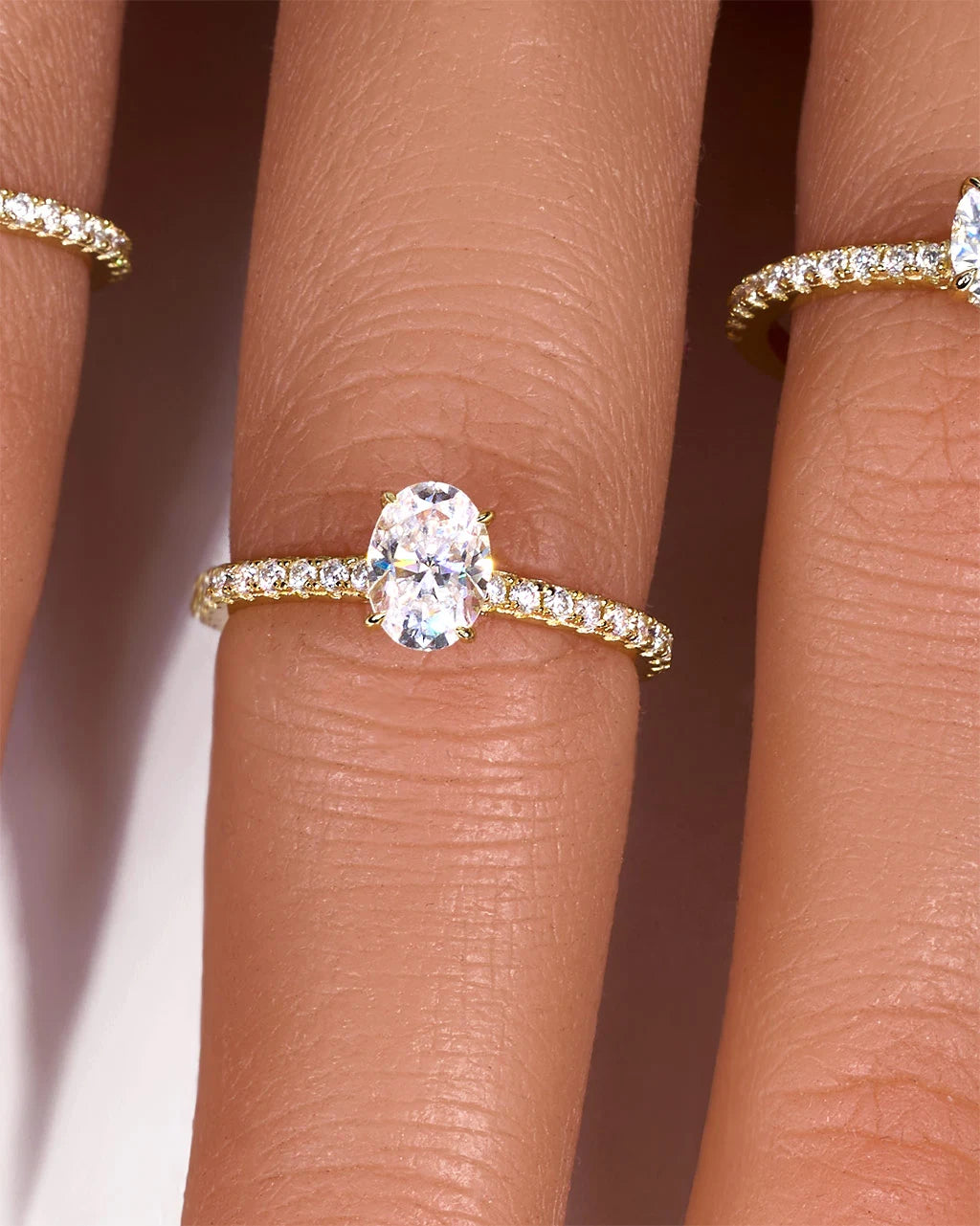 Anillo de moissanita Aurelia ovalado