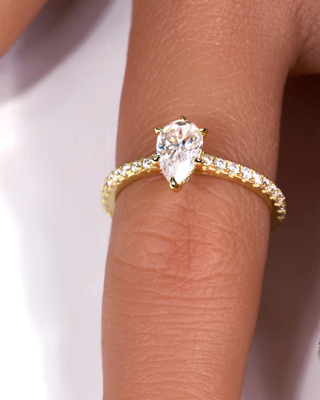 Anillo Aurelia Moissanite - Pera