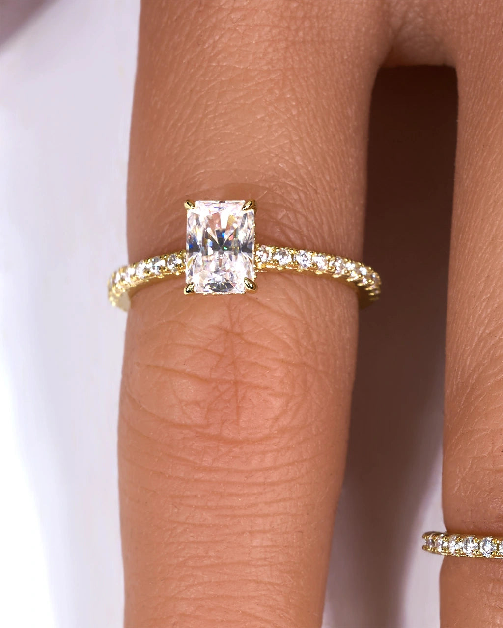 Anillo de moissanita Aurelia - Radiante