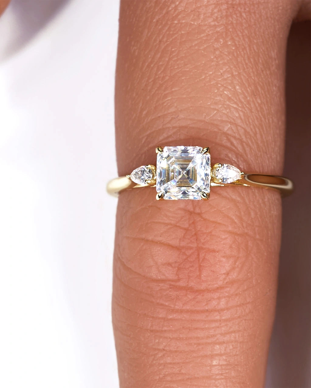 Anillo de moissanita de lujo - Asscher