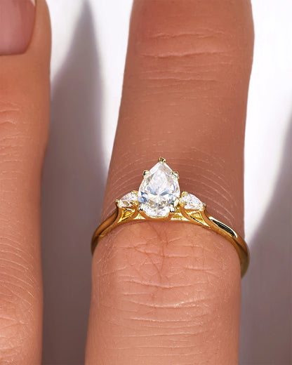 Luxe Moissanite Ring-Pear